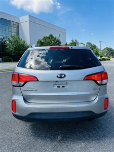 2015 Kia Sorento LX - Photo 6 - Thomasville, NC 27360