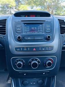 2015 Kia Sorento LX - Photo 15 - Thomasville, NC 27360