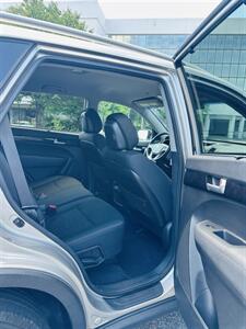 2015 Kia Sorento LX - Photo 12 - Thomasville, NC 27360