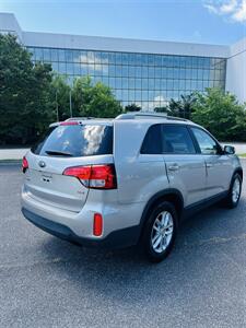 2015 Kia Sorento LX - Photo 5 - Thomasville, NC 27360