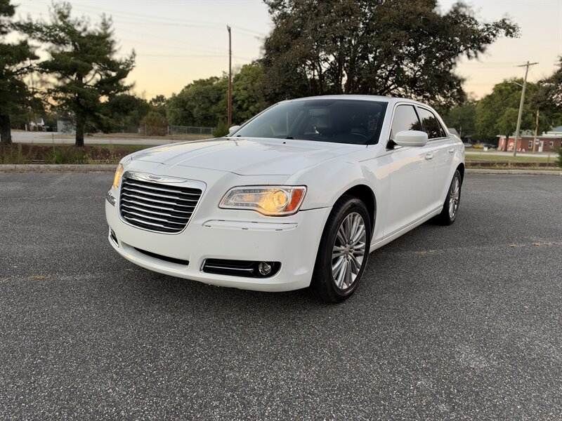 2013 Chrysler 300 Series AWD V6 4D SEDAN  