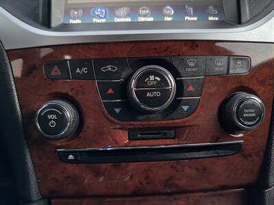 2013 Chrysler 300 Series AWD V6 4D SEDAN - Photo 21 - Thomasville, NC 27360