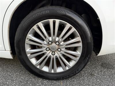 2013 Chrysler 300 Series AWD V6 4D SEDAN - Photo 27 - Thomasville, NC 27360