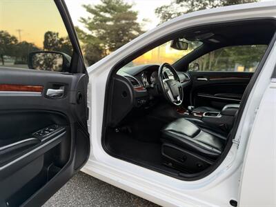 2013 Chrysler 300 Series AWD V6 4D SEDAN - Photo 17 - Thomasville, NC 27360