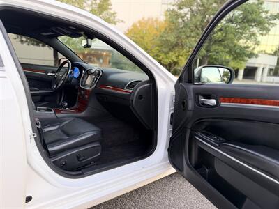 2013 Chrysler 300 Series AWD V6 4D SEDAN - Photo 15 - Thomasville, NC 27360