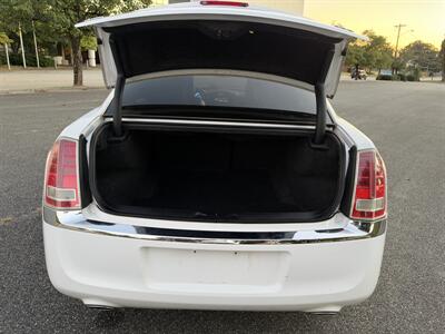 2013 Chrysler 300 Series AWD V6 4D SEDAN - Photo 28 - Thomasville, NC 27360