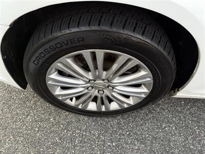 2013 Chrysler 300 Series AWD V6 4D SEDAN - Photo 32 - Thomasville, NC 27360