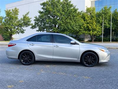 2016 Toyota Camry XLE Hybrid - Photo 4 - Thomasville, NC 27360