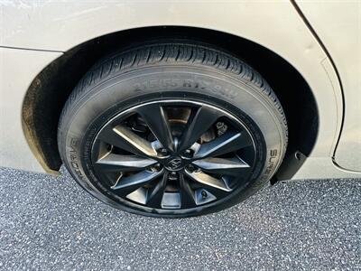2016 Toyota Camry XLE Hybrid - Photo 38 - Thomasville, NC 27360