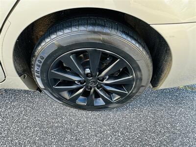 2016 Toyota Camry XLE Hybrid - Photo 36 - Thomasville, NC 27360
