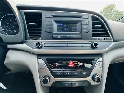 2018 Hyundai ELANTRA SE   - Photo 19 - Thomasville, NC 27360