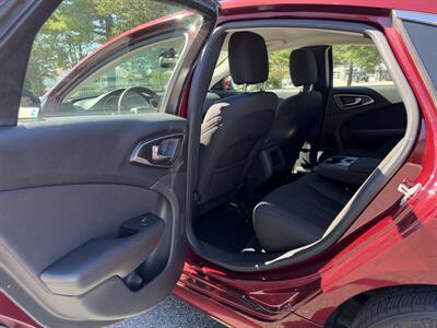 2015 Chrysler 200 Series Limited   - Photo 14 - Thomasville, NC 27360
