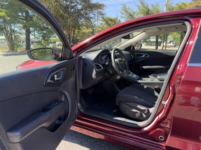 2015 Chrysler 200 Series Limited   - Photo 13 - Thomasville, NC 27360