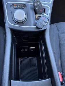 2015 Chrysler 200 Series Limited   - Photo 24 - Thomasville, NC 27360