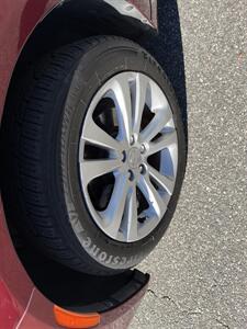 2015 Chrysler 200 Series Limited   - Photo 28 - Thomasville, NC 27360