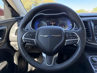 2015 Chrysler 200 Series Limited   - Photo 18 - Thomasville, NC 27360