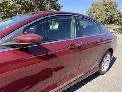 2015 Chrysler 200 Series Limited   - Photo 10 - Thomasville, NC 27360
