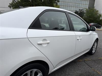 2012 Kia Forte EX - Photo 13 - Thomasville, NC 27360