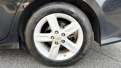 2014 Toyota Camry SE - Photo 29 - Thomasville, NC 27360