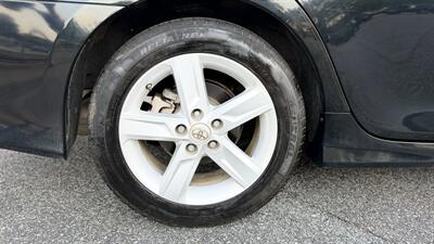 2014 Toyota Camry SE - Photo 30 - Thomasville, NC 27360