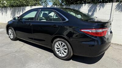 2017 Toyota Camry LE   - Photo 6 - Sacramento, CA 95825
