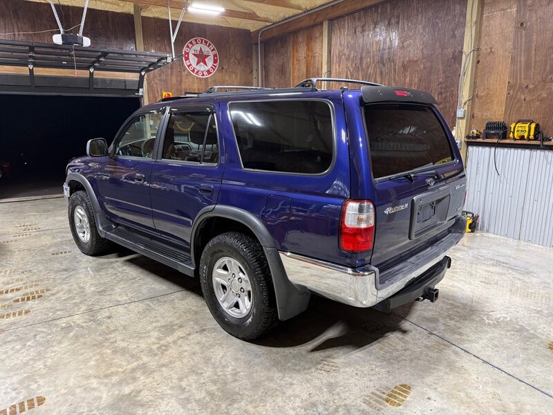 2001 Toyota 4Runner SR5  