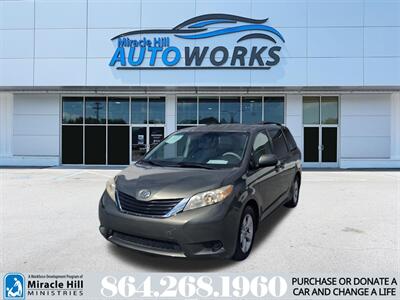 2011 Toyota Sienna LE Minivan