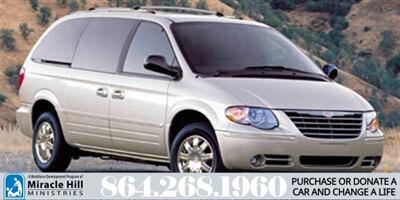 2006 Chrysler Town and Country Minivan