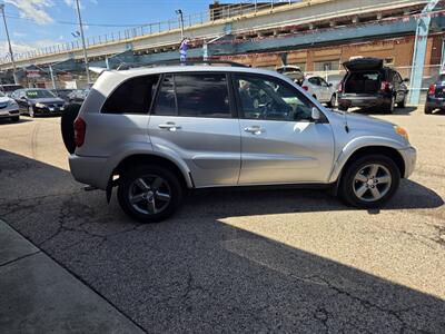 2004 Toyota RAV4   - Photo 5 - Philadelphia, PA 19124