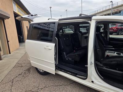 2012 Dodge Grand Caravan SXT - Photo 11 - Philadelphia, PA 19124