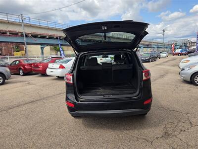 2011 Hyundai SANTA FE 2.4 GL - Photo 12 - Philadelphia, PA 19124