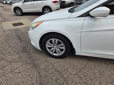 2013 Hyundai SONATA GLS - Photo 9 - Philadelphia, PA 19124