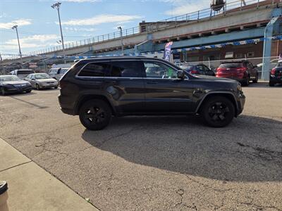 2011 Jeep Grand Cherokee Laredo - Photo 3 - Philadelphia, PA 19124