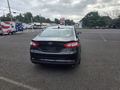 2014 Ford Fusion SE - Photo 2 - Philadelphia, PA 19124
