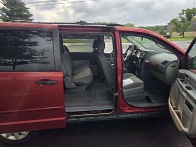 2008 Chrysler Town and Country LX   - Photo 6 - Philadelphia, PA 19124