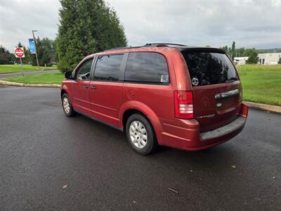 2008 Chrysler Town and Country LX   - Photo 3 - Philadelphia, PA 19124