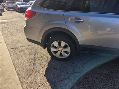 2012 Subaru Outback 2.5i Premium - Photo 7 - Philadelphia, PA 19124
