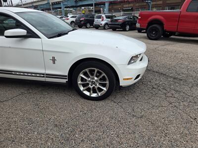 2010 Ford Mustang   - Photo 8 - Philadelphia, PA 19124