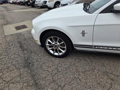 2010 Ford Mustang   - Photo 10 - Philadelphia, PA 19124