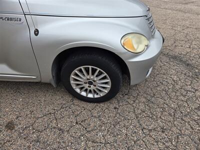 2006 Chrysler PT Cruiser Touring - Photo 6 - Philadelphia, PA 19124
