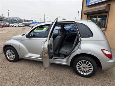 2006 Chrysler PT Cruiser Touring - Photo 10 - Philadelphia, PA 19124