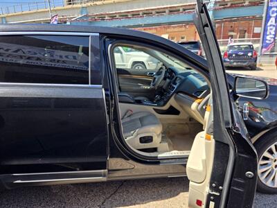2010 Lincoln MKT   - Photo 10 - Philadelphia, PA 19124