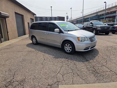2011 Chrysler Town and Country Touring - Photo 5 - Philadelphia, PA 19124