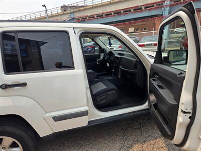 2010 Jeep Liberty Sport - Photo 10 - Philadelphia, PA 19124