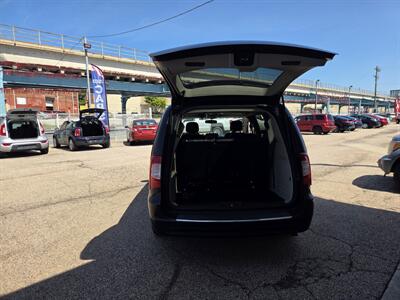 2015 Chrysler Town and Country Touring - Photo 9 - Philadelphia, PA 19124