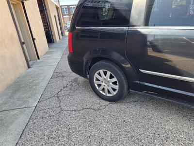 2015 Chrysler Town and Country Touring - Photo 7 - Philadelphia, PA 19124