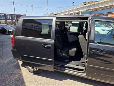 2016 Dodge Grand Caravan SXT   - Photo 9 - Philadelphia, PA 19124