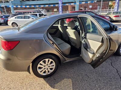 2012 Kia Forte EX - Photo 6 - Philadelphia, PA 19124