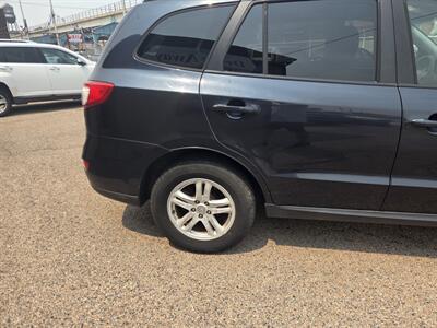 2012 Hyundai SANTA FE 2.4 GL - Photo 10 - Philadelphia, PA 19124