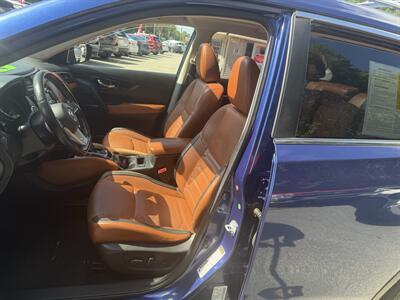 2017 Nissan Rogue SL - Photo 5 - Westport, MA 02790